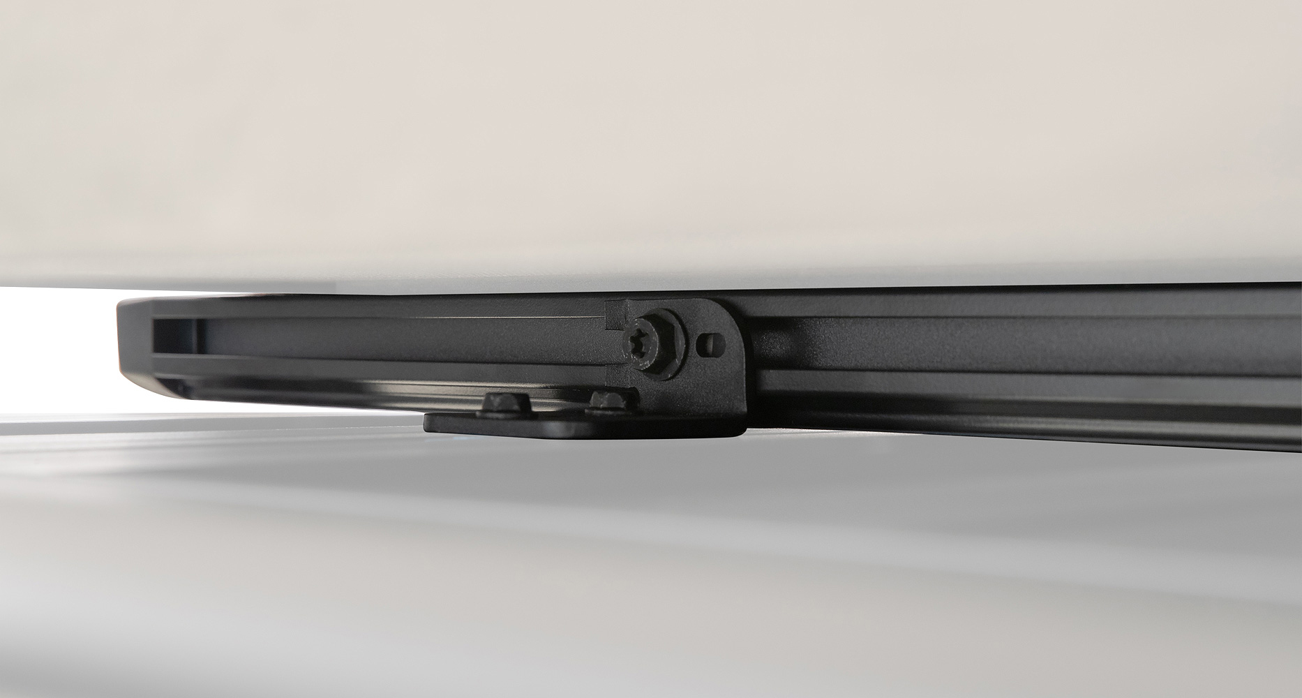 ROOF TOP TENT 2 PERSON FOLDING HARDSHELL - Image 11