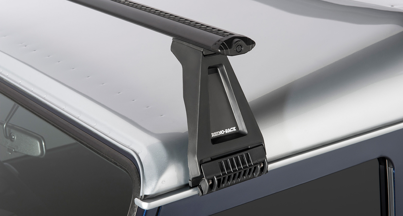 RHINO RACK VORTEX RL210 BLACK 3 BAR ROOF RACK - Image 5